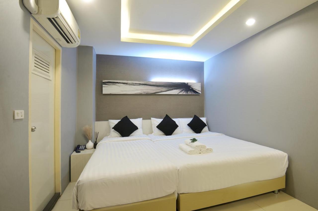 De Lux Bangkok Hotel Bagian luar foto