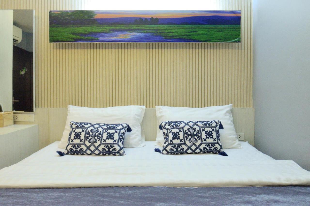 De Lux Bangkok Hotel Bagian luar foto