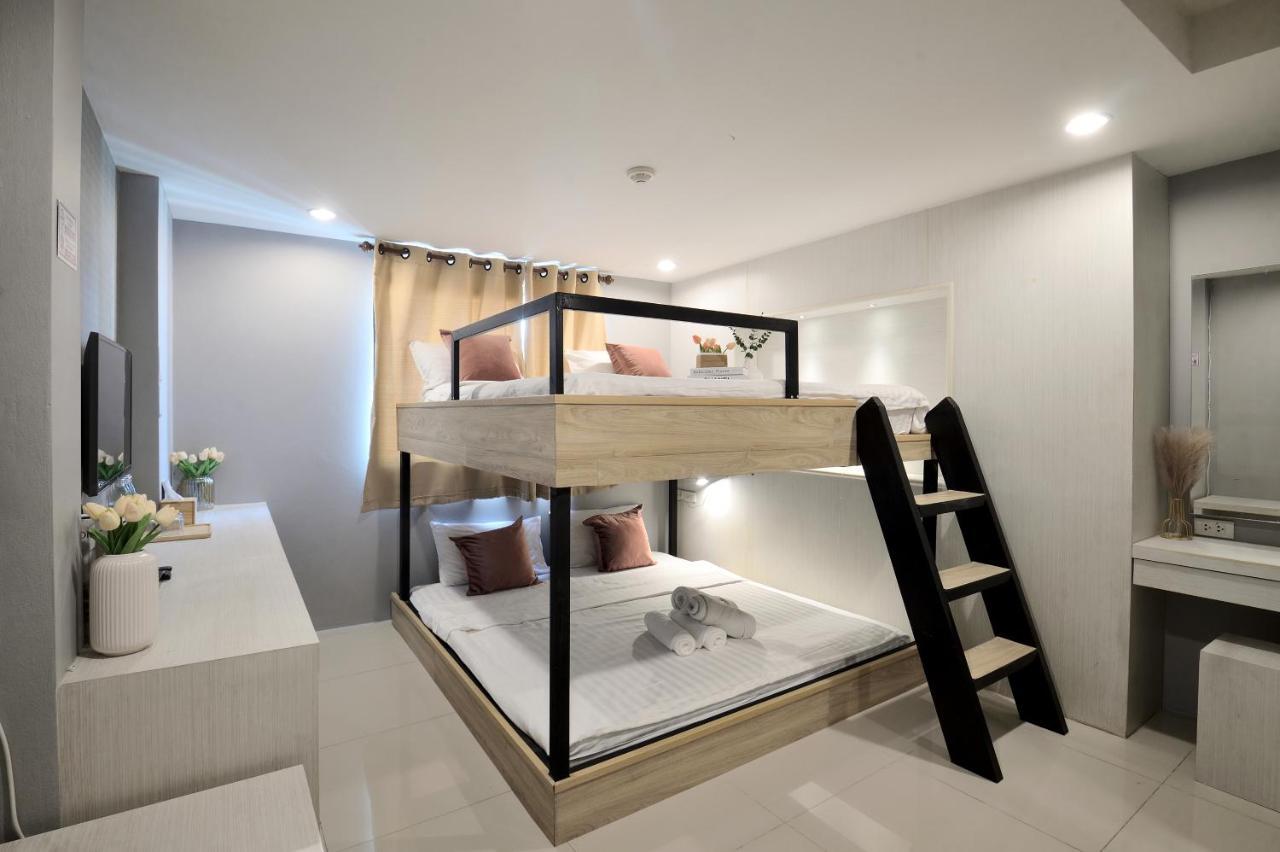 De Lux Bangkok Hotel Bagian luar foto