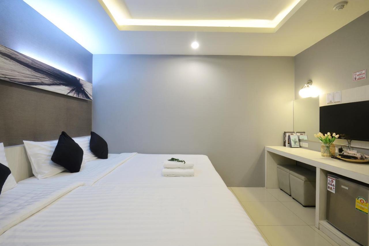 De Lux Bangkok Hotel Bagian luar foto