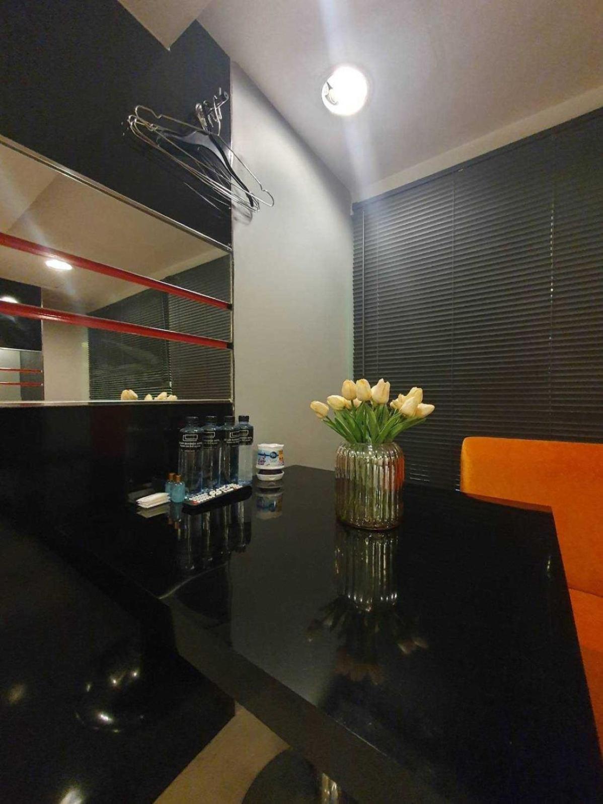 De Lux Bangkok Hotel Bagian luar foto